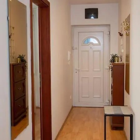 Cozy Nest With Free Parking Budapest