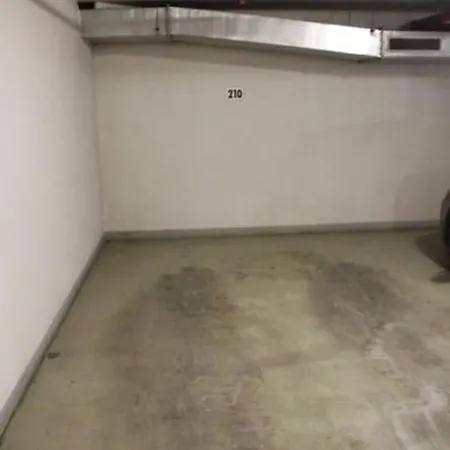 Cozy Nest With Free Parking Budapesta