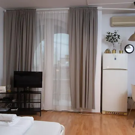 Apartman Cozy Nest With Free Parking